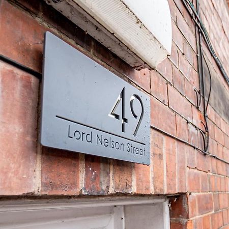 Flat 1 - King Bed, Parking, Workspace, Wi-Fi, Corporates ノッティンガム エクステリア 写真